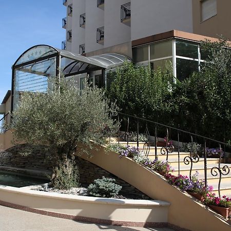 Hotel Plaza Llido Degli Estensi Kültér fotó