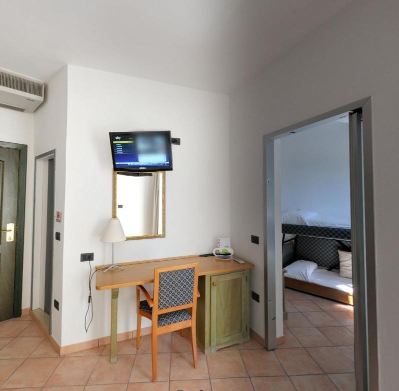 Hotel Plaza Llido Degli Estensi Szoba fotó